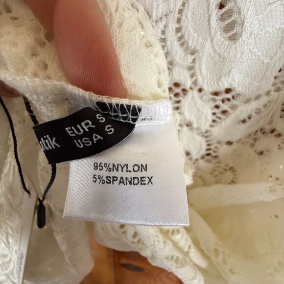 White Floral Fitted Bodycon Dress | Midi Lace - Picture 4 of 7